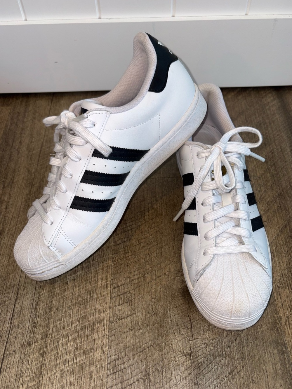 Adidas Superstar Sneakers